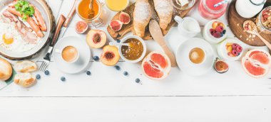 Kahvaltı aperatifler ve içecekler seti 