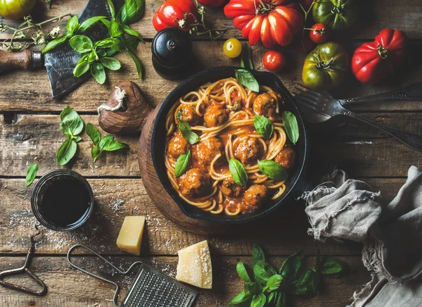 Итальянская паста-спагетти — стоковое фото