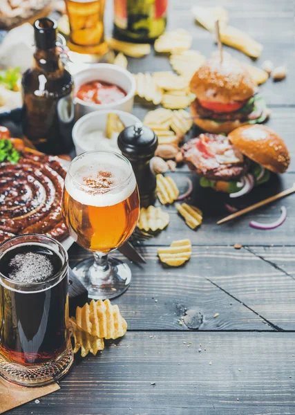 Octoberfest öl och snacks set — Stockfoto