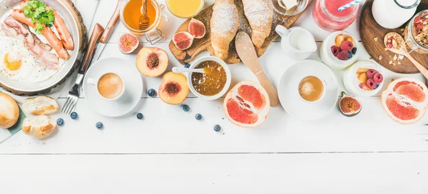 Завтрак закуски и напитки набор — стоковое фото