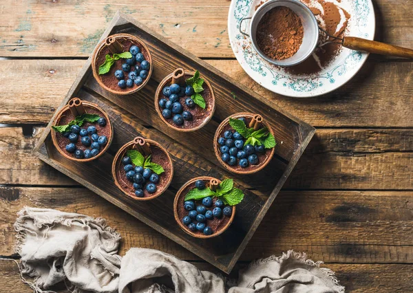 Postre de tiramisú con canela —  Fotos de Stock