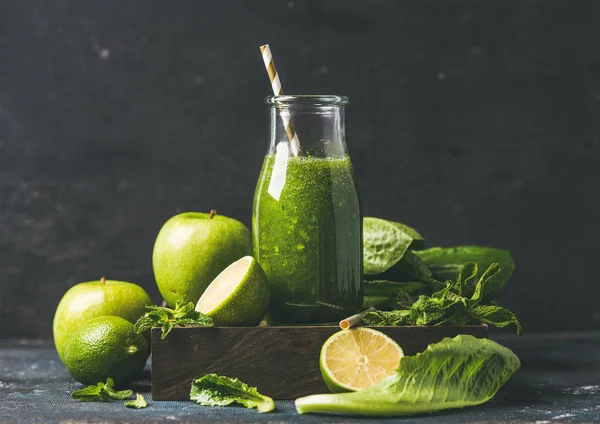 Πράσινο smoothie σε μπουκάλι — Φωτογραφία Αρχείου
