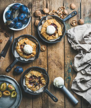 Erik ve ceviz crostata börek