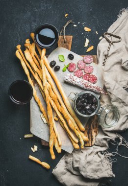 İtalyan grisini ekmek sopa
