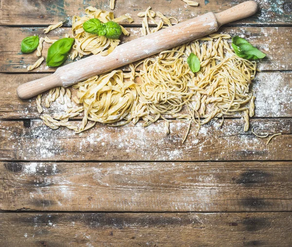 Pasta italiana casera sin cocer — Foto de Stock