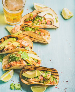 Sağlıklı Mısır tavuk tortilla