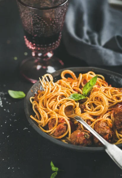 Italské těstoviny večeře — Stock fotografie