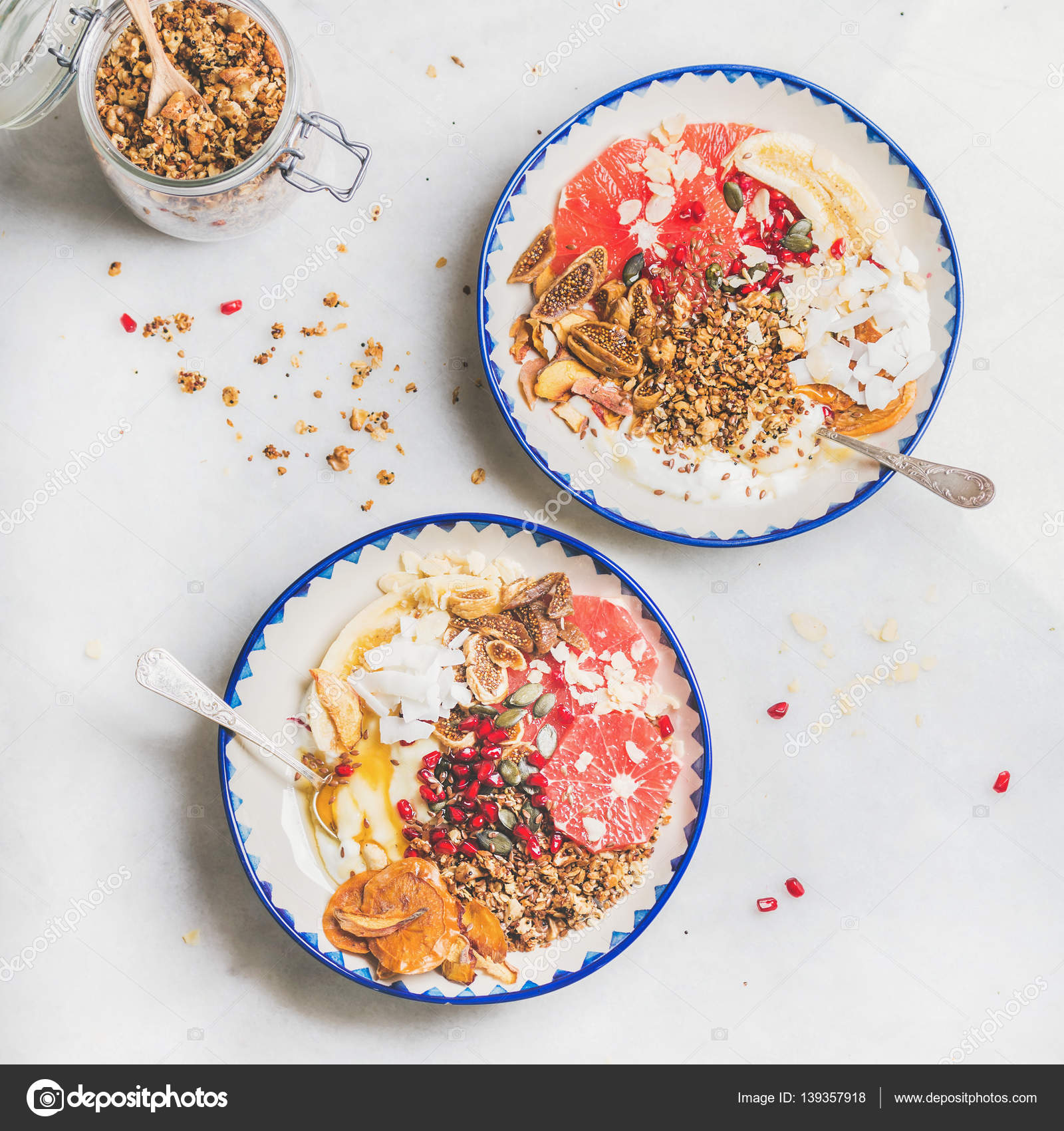 Healthy vegetarian breakfast — Stock Photo © sonyakamoz #139357918