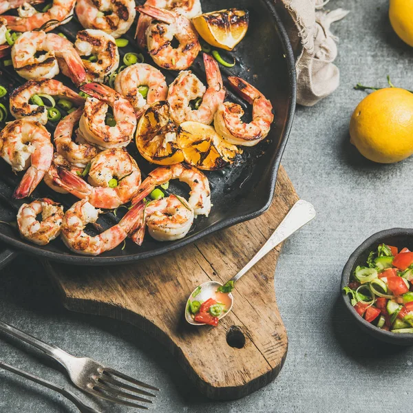 Cena de mariscos con gambas —  Fotos de Stock