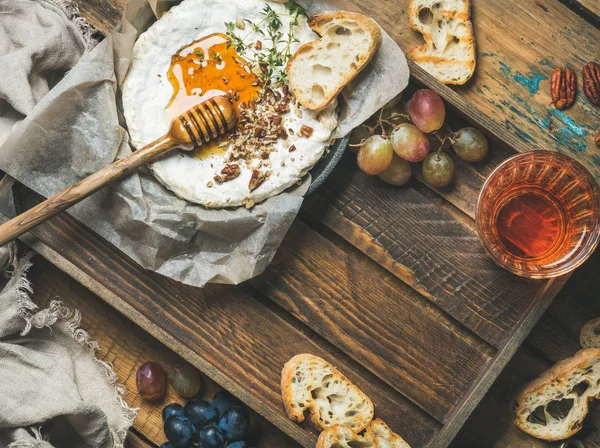 Hausgemachter Camembert-Käse — Stockfoto