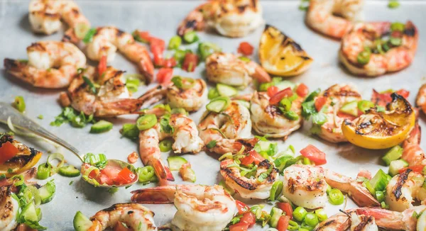 Gambas tigre a la parrilla —  Fotos de Stock