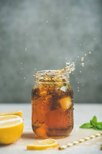 Summer cold Iced tea — Stock Photo, Image