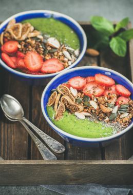 Yeşil smoothie kase