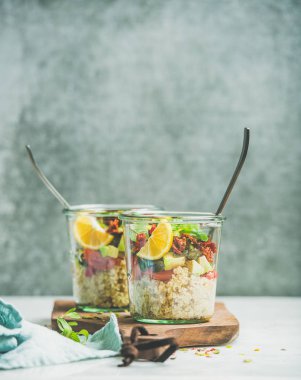 Sağlıklı vejetaryen salatası 