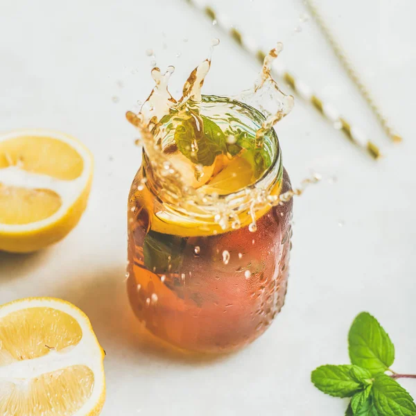 Summer cold Iced tea — Stock Photo, Image