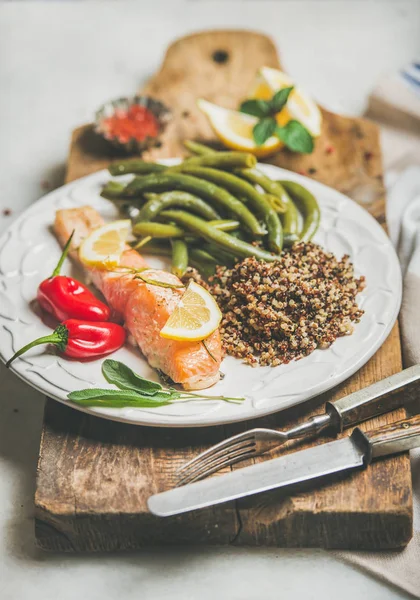 Sağlıklı protein zengin yemek tabağı — Stok fotoğraf