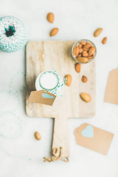 Leche de almendras fresca vegana sin lácteos — Foto de Stock