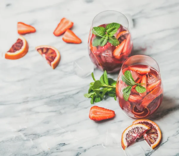 Fruit refreshing Sangria cocktails — Stock Photo, Image