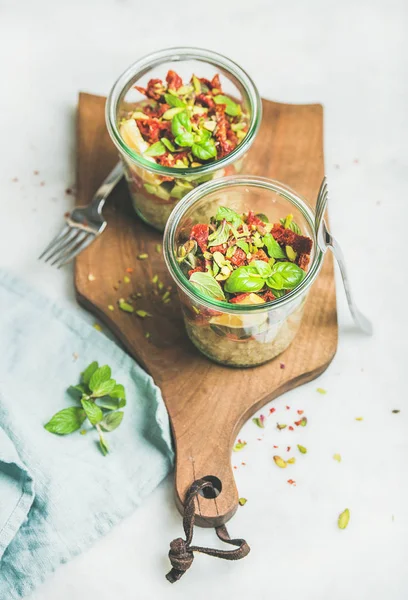 Sağlıklı vegan salata — Stok fotoğraf