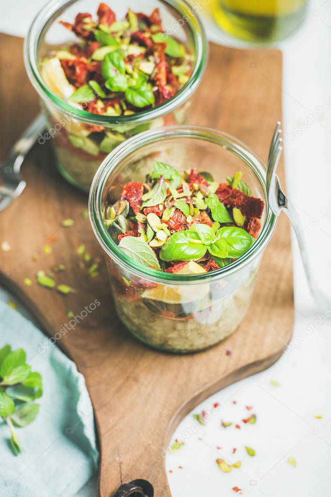 Healthy vegan salad with quionoa
