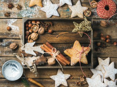 Gingerbread yıldız kurabiye şeklinde