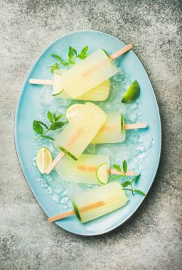 Yaz limonata popsicles