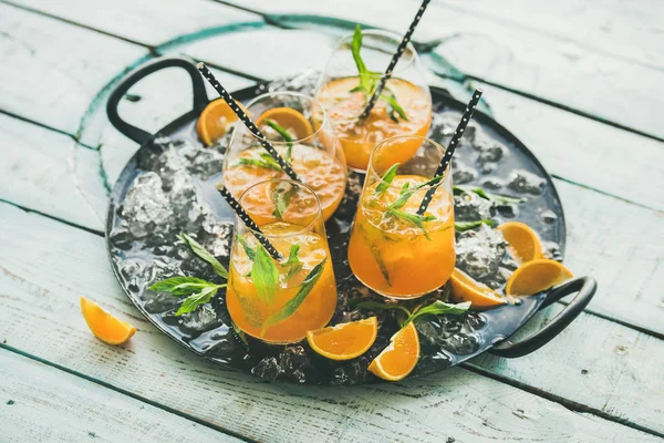 Canlandırıcı alkollü yaz kokteylleri