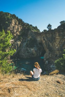 çevre Bay oturan kadın