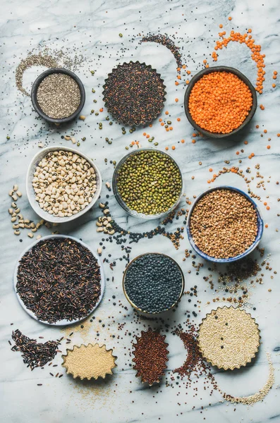 Çiğ taneleri çeşitli