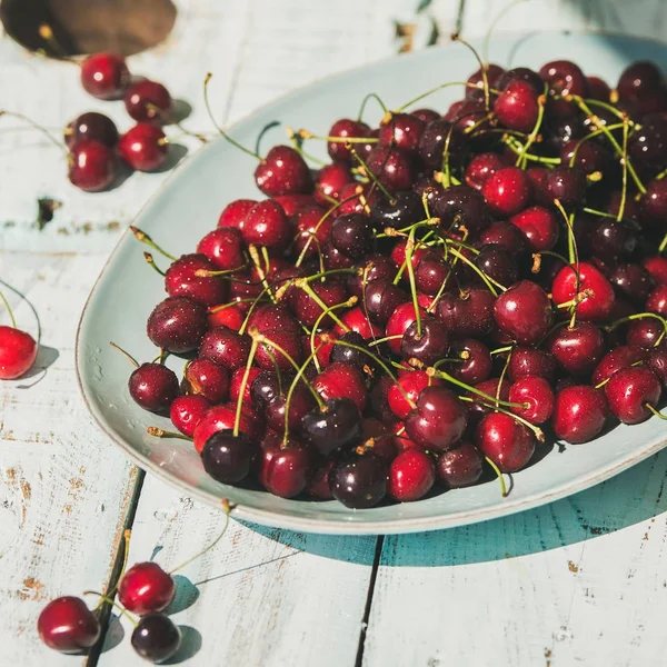 taze Olgun tatlı kiraz