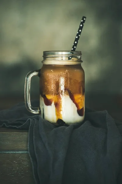 Iced caramel macciato coffee — Stock Photo, Image