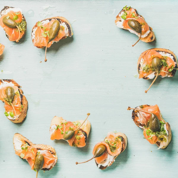 Crostini smocked somon ile