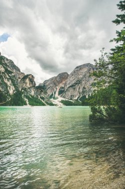Valle di Braies İtalya dağ gölü