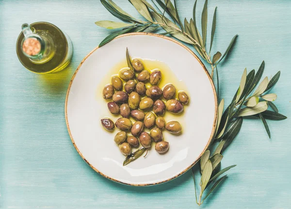 Pickled green olives — Stock Photo, Image