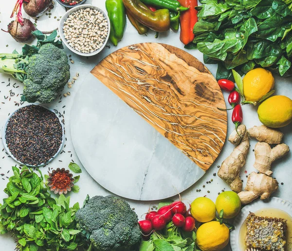 Mangiare ingredienti sani e puliti — Foto Stock