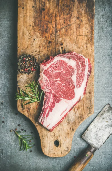 Syrové hovězí steak žebra oko — Stock fotografie