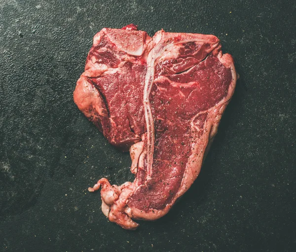 Carne proaspătă de vită brută — Fotografie, imagine de stoc