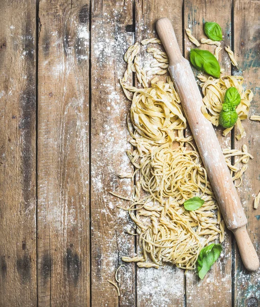 Čerstvé italské Těstoviny nevařené — Stock fotografie