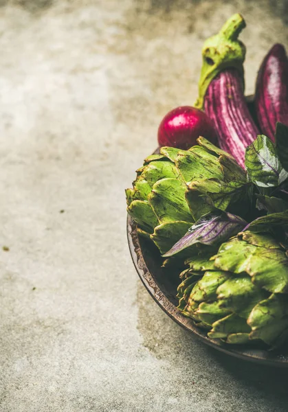 Légumes verts et violets — Photo