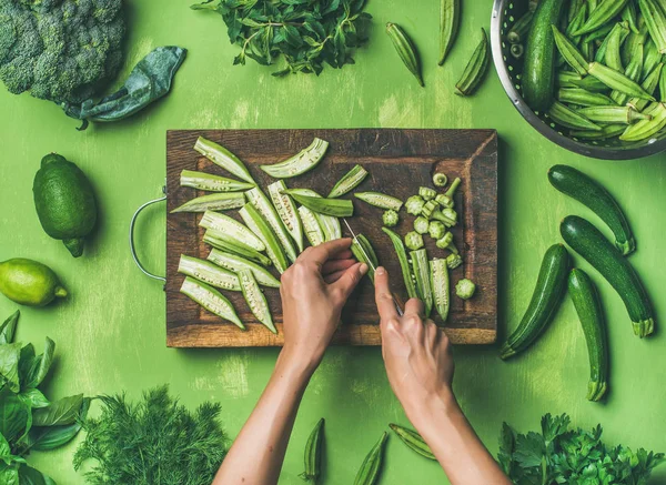 Healthy green vegan cooking ingredients — Stock Photo, Image