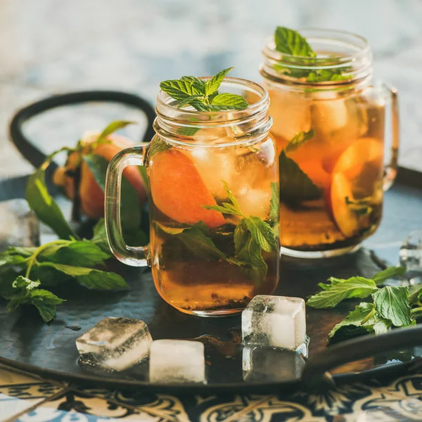 Té helado de melocotón frío — Foto de Stock