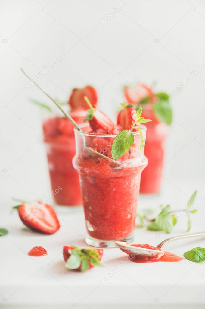 Strawberry and champaigne summer granita 