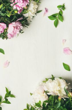 Çiçekli bahar çiçek düzeni