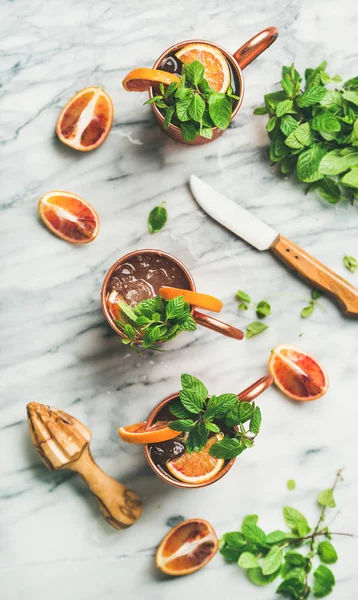 Sangre Naranja Moscú Cócteles Alcohol Mula Con Menta Fresca Hielo — Foto de Stock