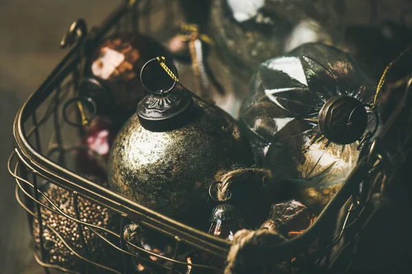 Palline Vetro Decorazione Albero Natale Capodanno Vintage Cesto Rame Messa — Foto Stock