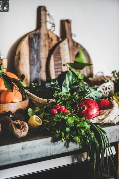 Λαχανικά Χορτοφαγικά Ισορροπημένα Διαιτητικά Φαγητά Φρούτα Λαχανικά Ξηρούς Καρπούς Χόρτα — Φωτογραφία Αρχείου