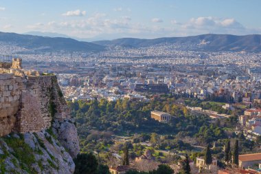 Yunanistan 'daki Akropolis' in tepesinden Atina manzarası