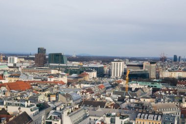 Avusturya başkenti Viyana 'nın St. Stephen katedralinin yüksekliğinden görünüşü