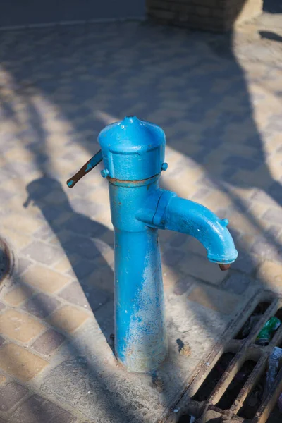 Antiguo Dispensador Agua Pública Azul Kiev —  Fotos de Stock