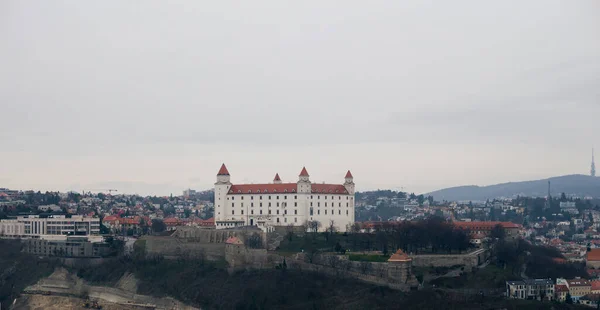 Slovakya Nın Başkentinde Eski Bratislava Kalesi — Stok fotoğraf